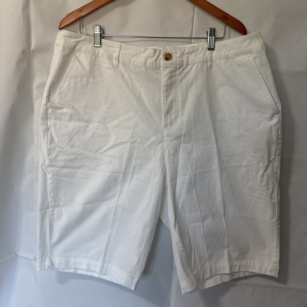 D & Co. Women's‎ Plus Sized Shorts White Size 18w - Picture 2 of 6
